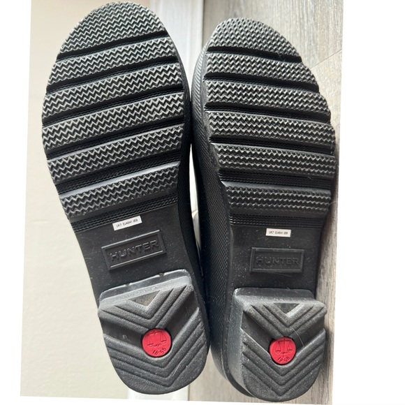 HUNTER Original Chelsea Rain Boots - Picture 10 of 13